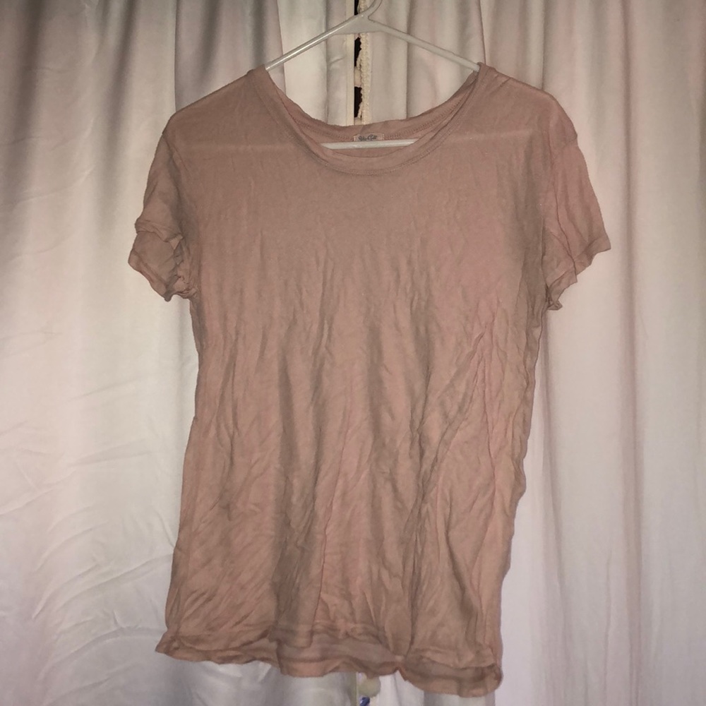 baby pink t-shirt
